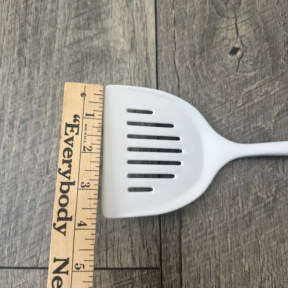 Vintage Melamine Ware Wide Slotted Spatula Flipper Turner JP 639 White 11.5